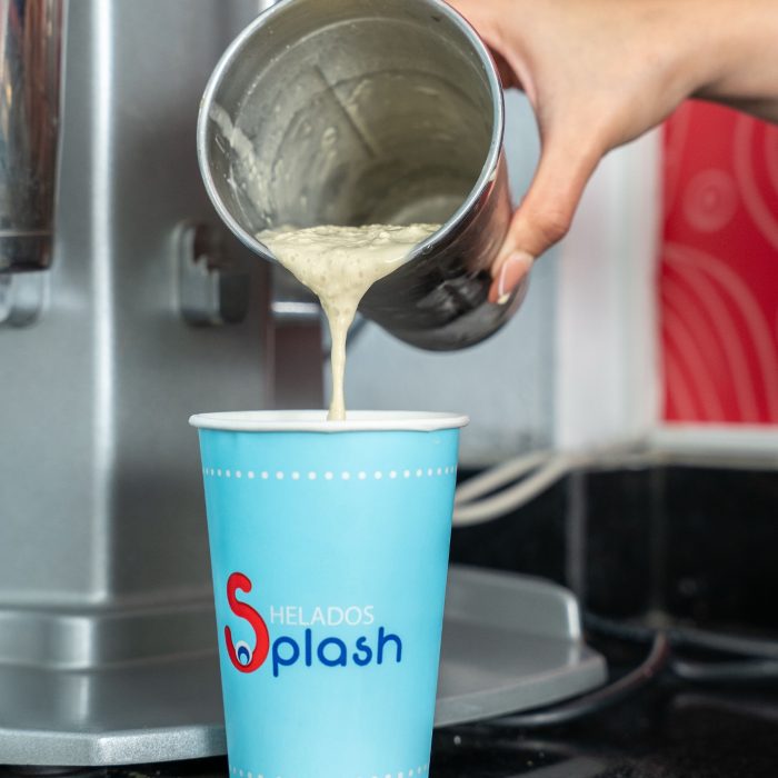 Malteada servida en un vaso de Helados Splash SD